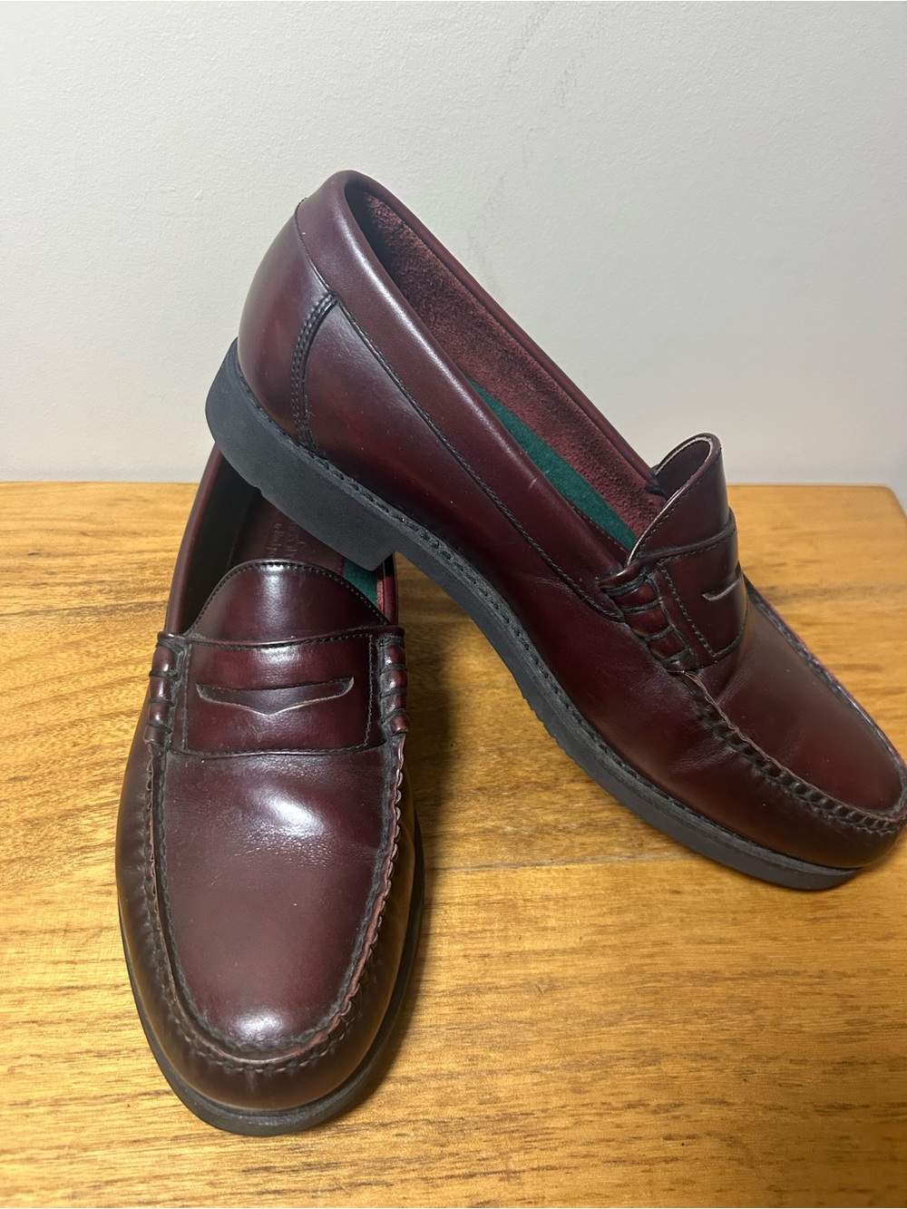 Rockport Men's Leather Penny Loafers in Burgundy, Sz 9 Excellent condition